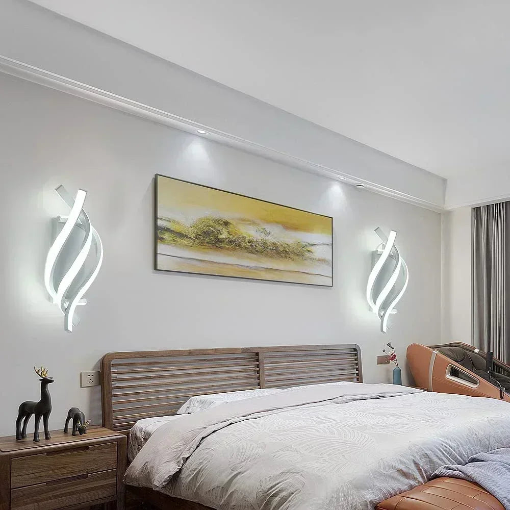 Spiral-shaped wall light | Kalsten