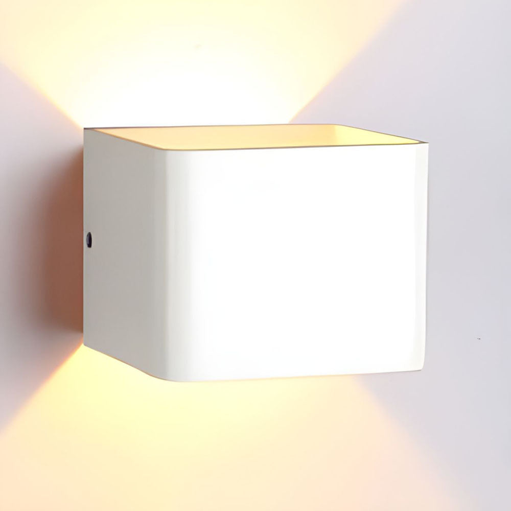 Cube-Shade Wall Light