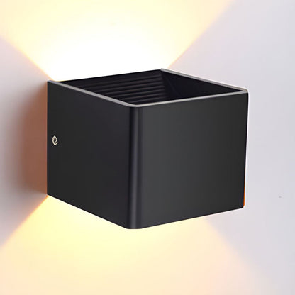Cube-Shade Wall Light