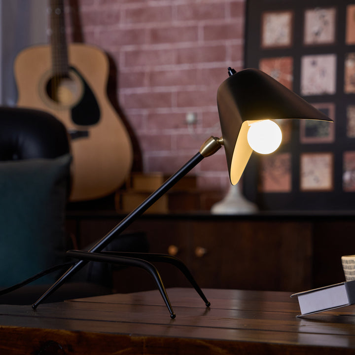 Modern Tripod Table Lamp 12.6' | Kalsten