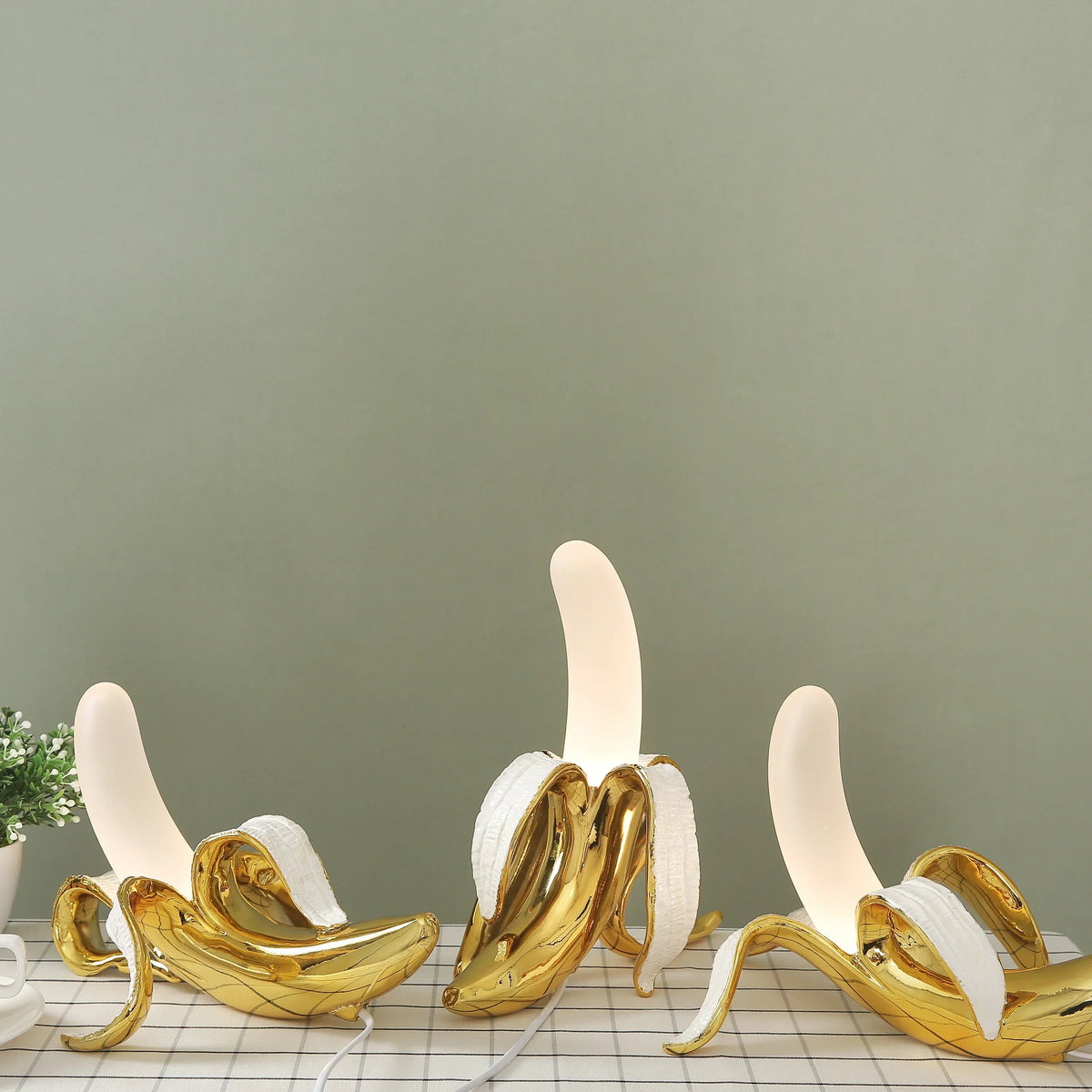 Decorative Banana Lamp – Modern Table Lamp for stylish interior design | Karnz