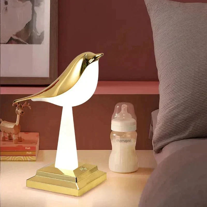 Eclectus Bird-Inspired LED Table Lamp | Kalsten
