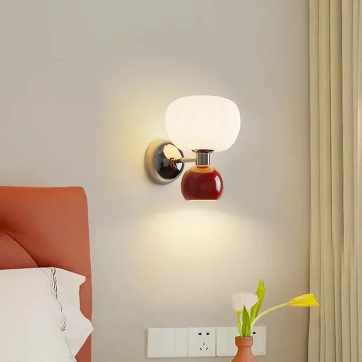 Modern wall sconce with glass lampshade – Elegant LED wall light for bedroom & living room | Kalsten