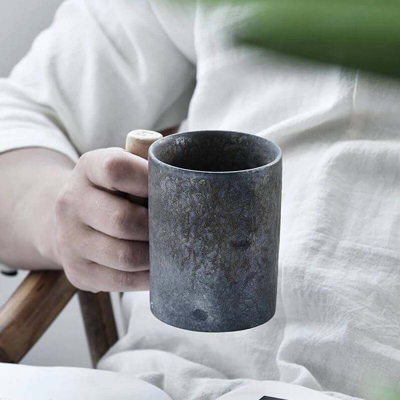Coarse Pottery Mug with Wooden Handgrip | Kalsten