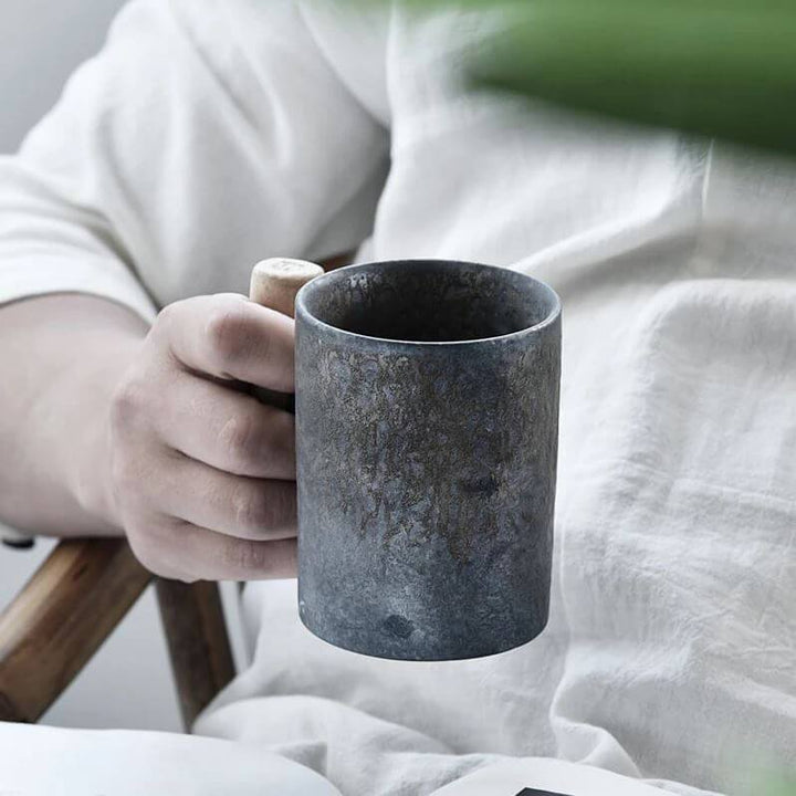 Coarse Pottery Mug with Wooden Handgrip | Kalsten