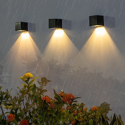 2 in 1 Solar Wall Lamp for Outdoor Areas | Karnz