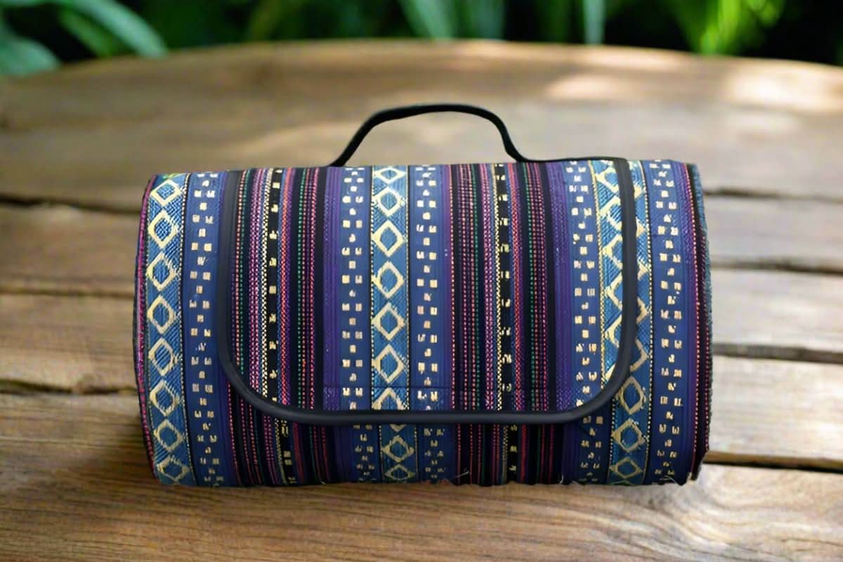 BowLift | Waterproof picnic mat in ethnic style for camping & outdoor comfort