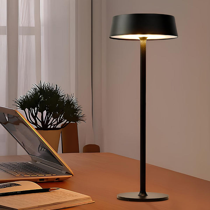 Sleek Modern Table Lamp | Kalsten