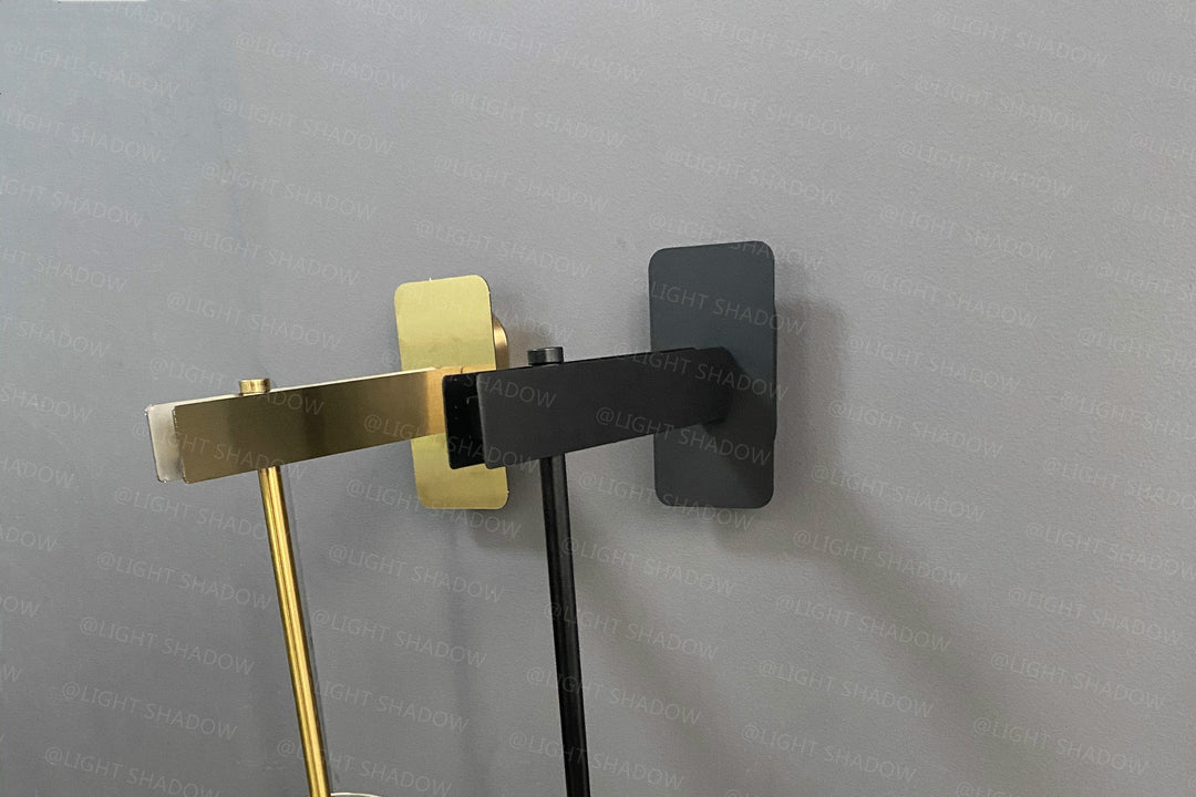 Neith Glass Wall Lamp | Kalsten