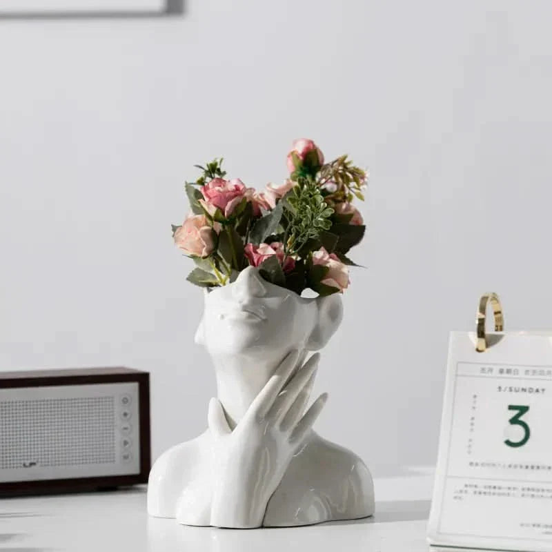 Kalsten | Petal – A vase full of sophistication and charm