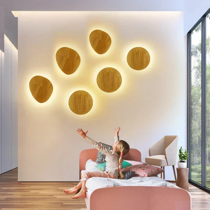 LuxeRadiant – Scandinavian Wooden Wall Lamp | Kalsten
