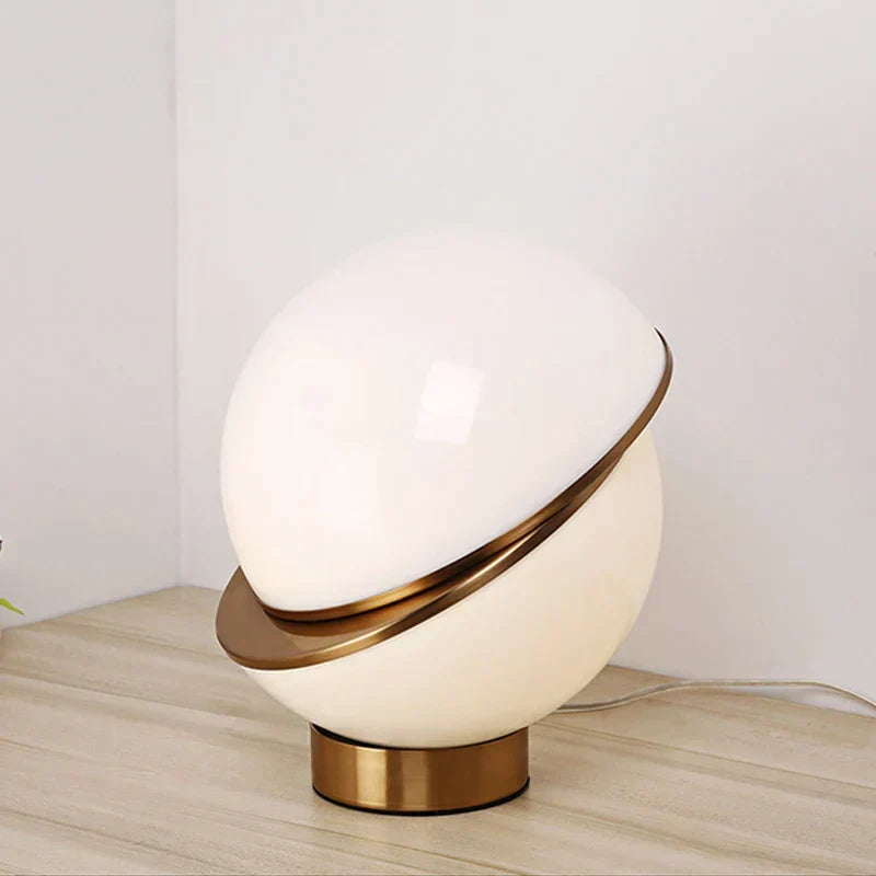 Scandinavian SnowGlobe Lamp – Elegant White Sphere Kalsten