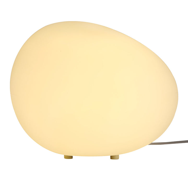 Round Metal Table Lamp in Scandinavian Design | Kalsten