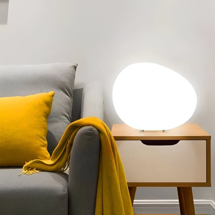 Round Metal Table Lamp in Scandinavian Design | Kalsten