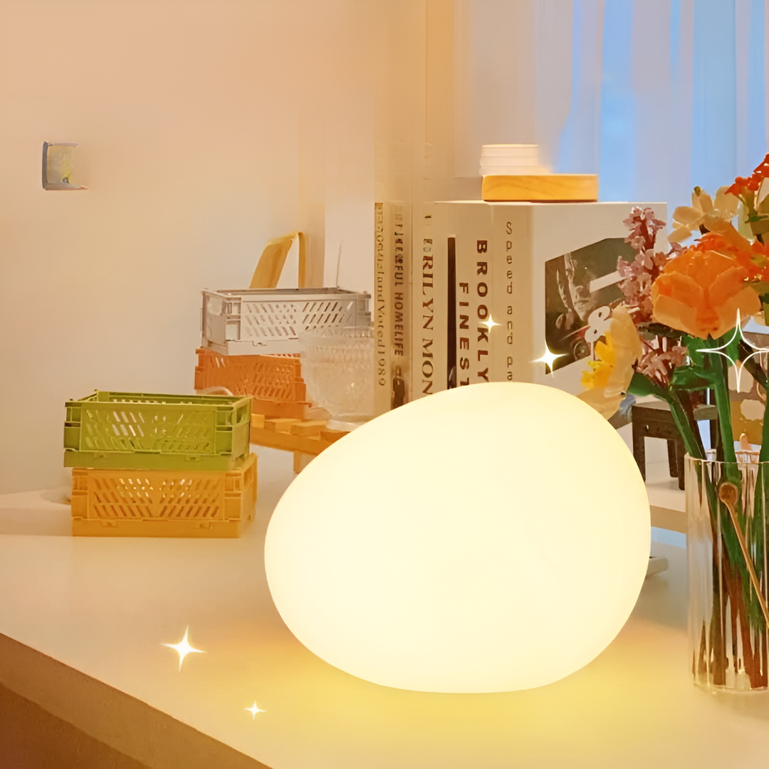 Round Metal Table Lamp in Scandinavian Design | Kalsten