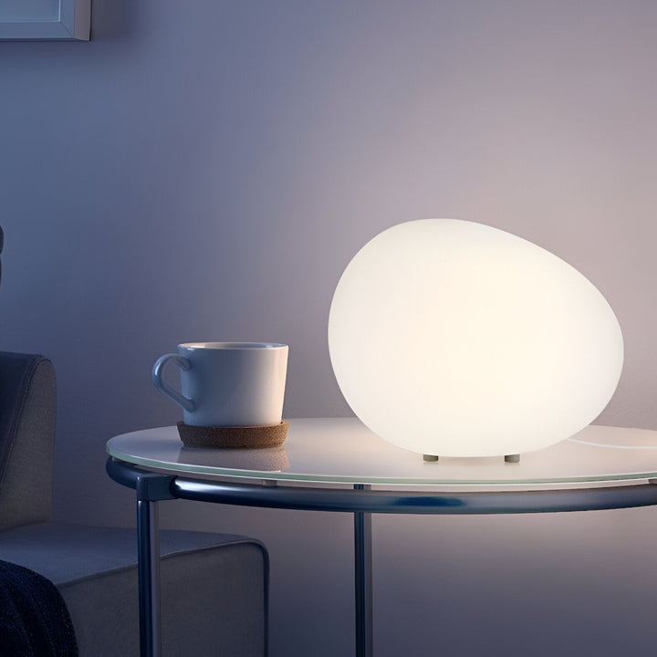 Round Metal Table Lamp in Scandinavian Design | Kalsten