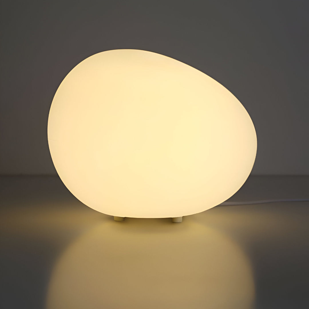 Round Metal Table Lamp in Scandinavian Design | Kalsten
