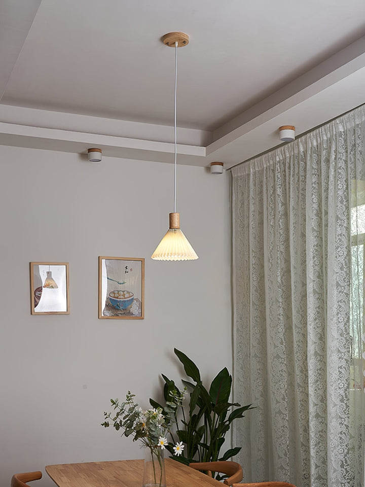 Nordic Minimalist Pleated Wood Pendant Light | Kalsten