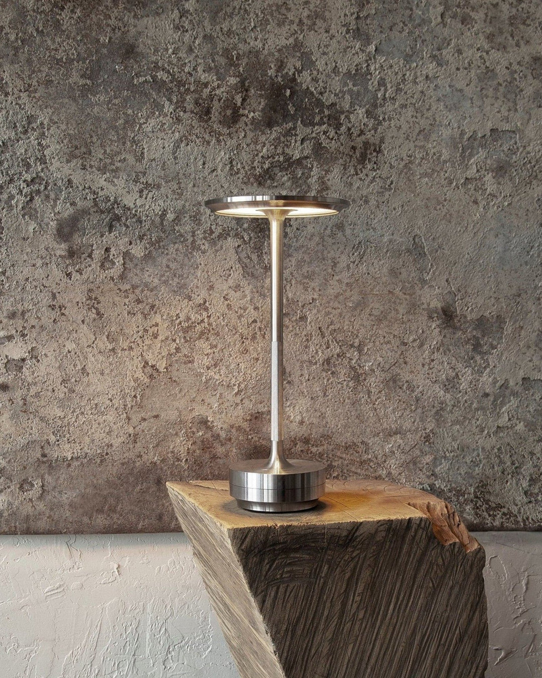 NordicaLight Luxe Wireless Table Lamp for Elegant Lighting | Kalsten