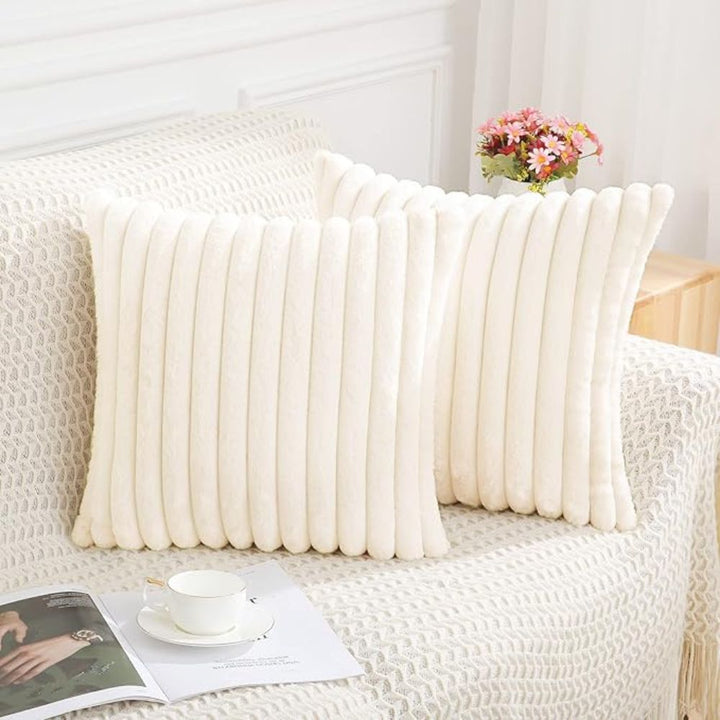 https://cdn.shopify.com/s/files/1/0637/4480/2863/files/NouviaFauxFurPlushCushionCover_4.jpg?v=1748585212