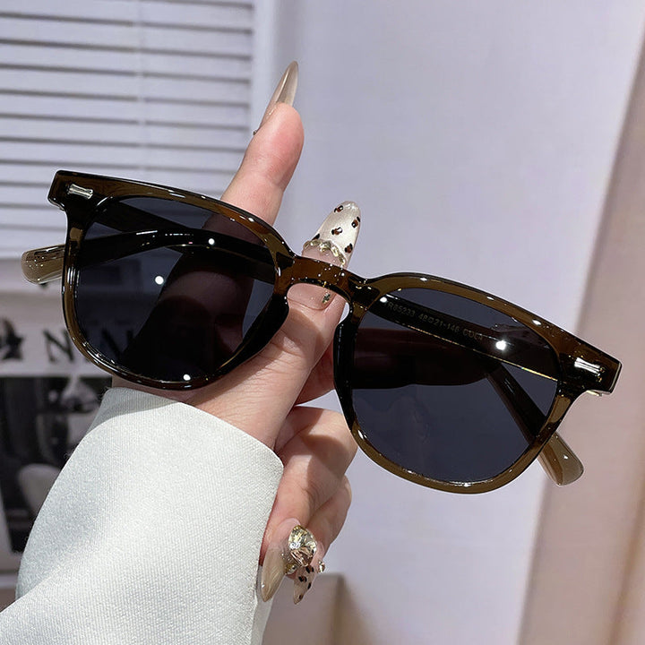 Ladies trendy sunglasses with square frame Kalsten