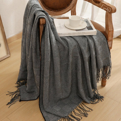 Unisex Cozy Geometric Throw Blanket
