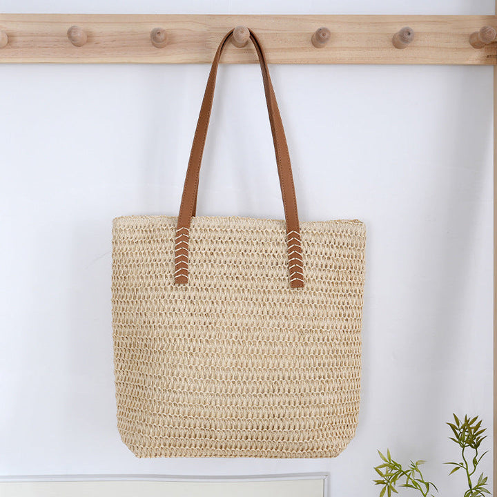 Spacious wicker tote bag with sturdy leather handles Kalsten