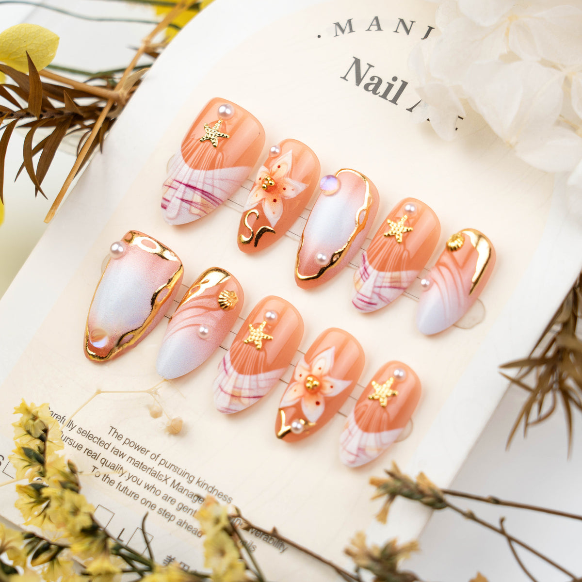 Artificial nail set with delicate flower and glitter decorations Acalora