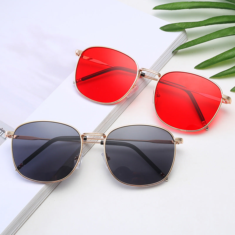 Ladies stylish oversized sunglasses with glamorous metal frame Kalsten