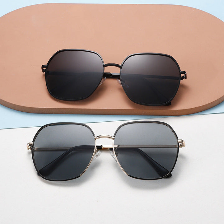 Women Elegant oversized Sunglasses with high-quality metal frame and UV protection Kalsten