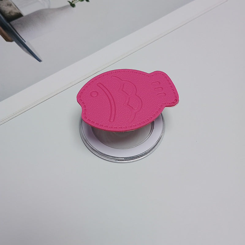Fish-Shaped Leather Phone Holder Kalsten
