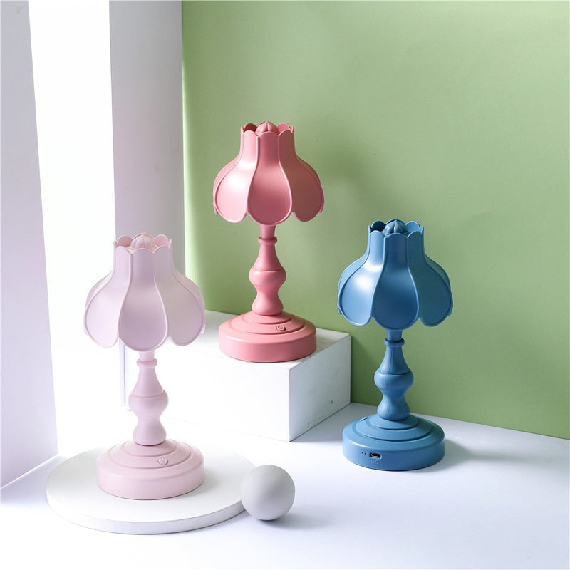 Unisex Decorative Table Lamp in Flower-Shaped Design Kalsten