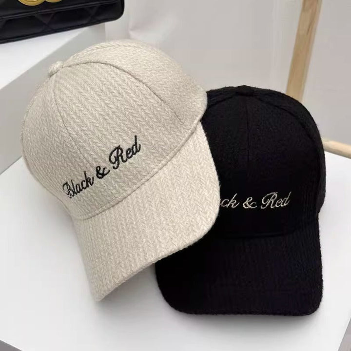 Women's Textured Knitted Baseball Cap Kalsten