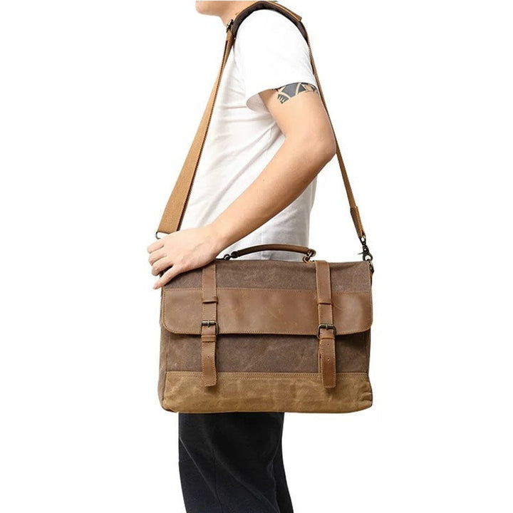 Robust briefcase with vintage design Kalsten