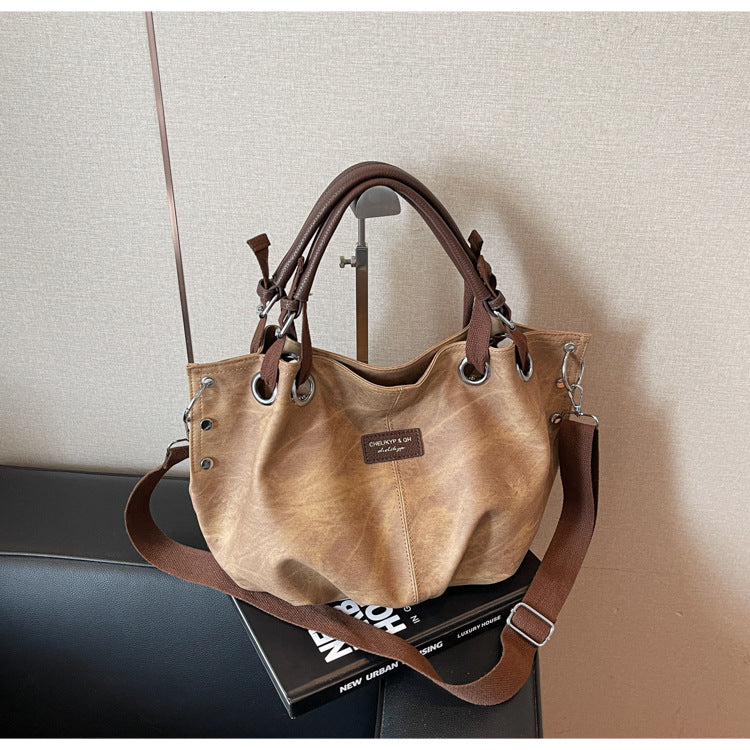 Everyday handbag with innovative carrying system Kalsten