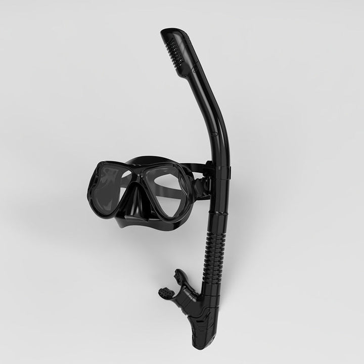 Snorkel mask with ergonomic fit and innovative breathing technology Kalsten