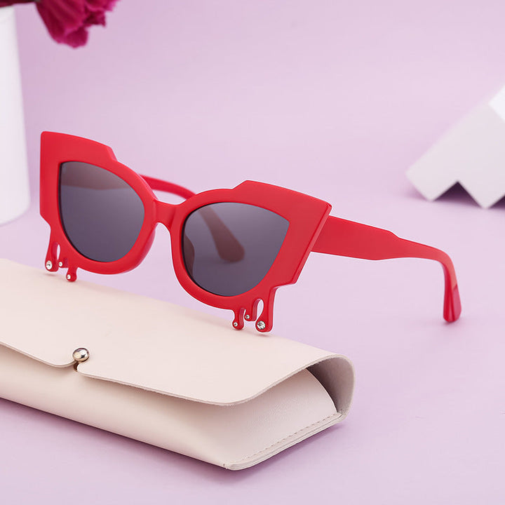 Women Exclusive Cat Eyes Sunglasses with Artistic Details Kalsten