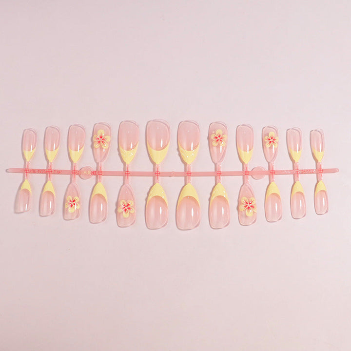 Floral Accent Press-On Nail Set Kalsten