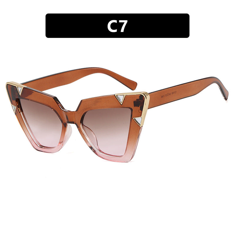 Women's Cat-Eye Sunglasses with Luxurious Design and Protective UV Filter Kalsten