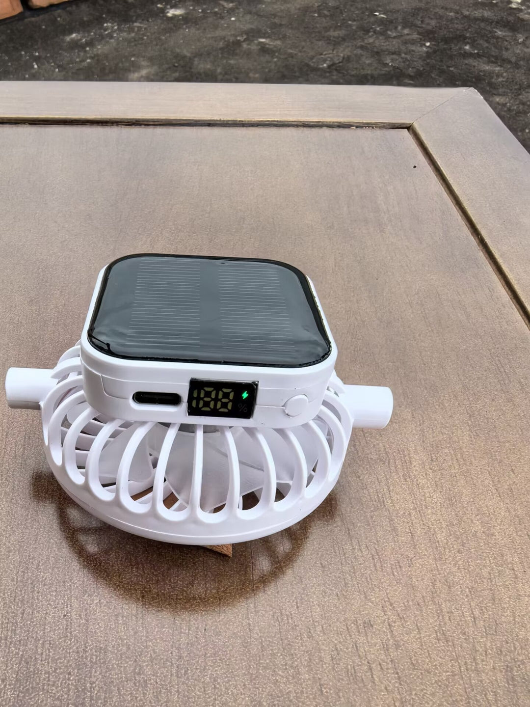 Solar-powered mini fan with digital battery level indicator and USB-C charging port Kalsten