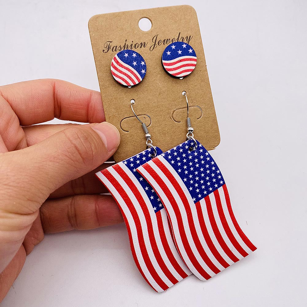 Women's nan lightweight drop earrings made of faux leather with star pattern and matching round ear studs Kalsten
