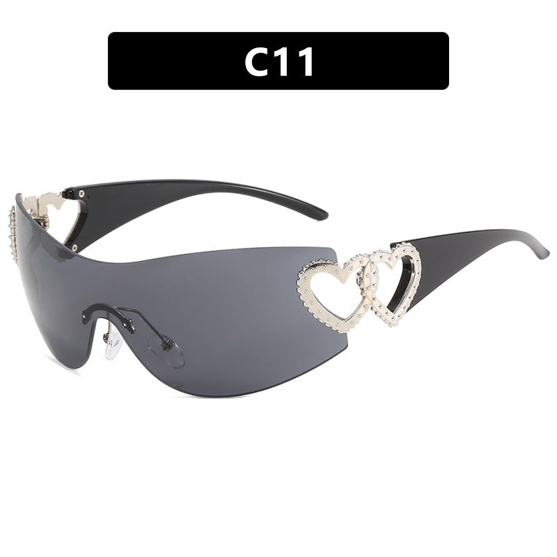 Ladies sporty sunglasses in trendy shield design with heart accents Kalsten