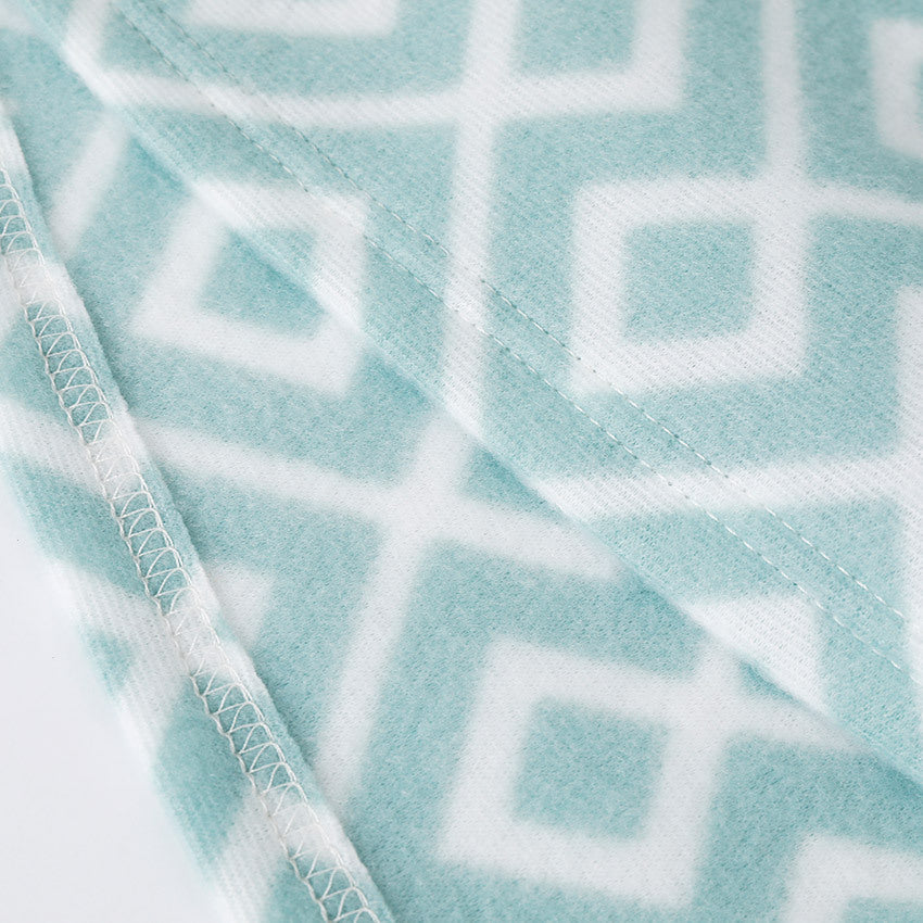 Women Patterned and Soft Plush Blanket Kalsten