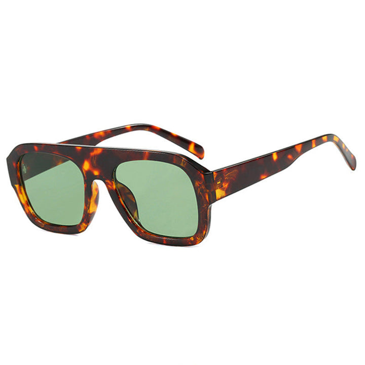 Women's fashionable sunglasses with a sturdy frame and wide lenses Kalsten