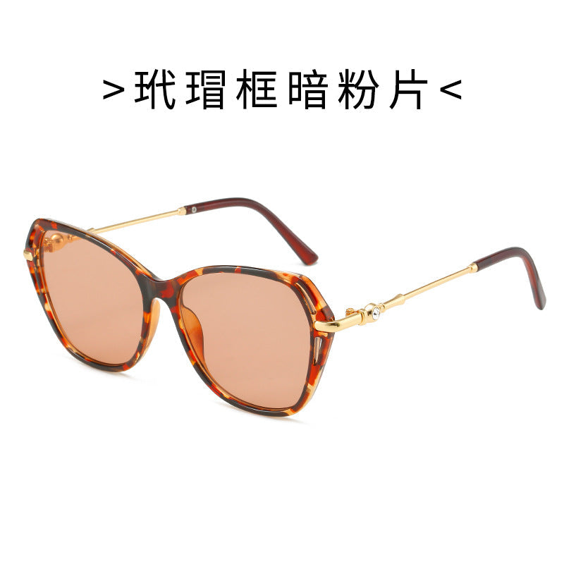 Women's fashionable Cat-Eye sunglasses with elegant metal frame Kalsten