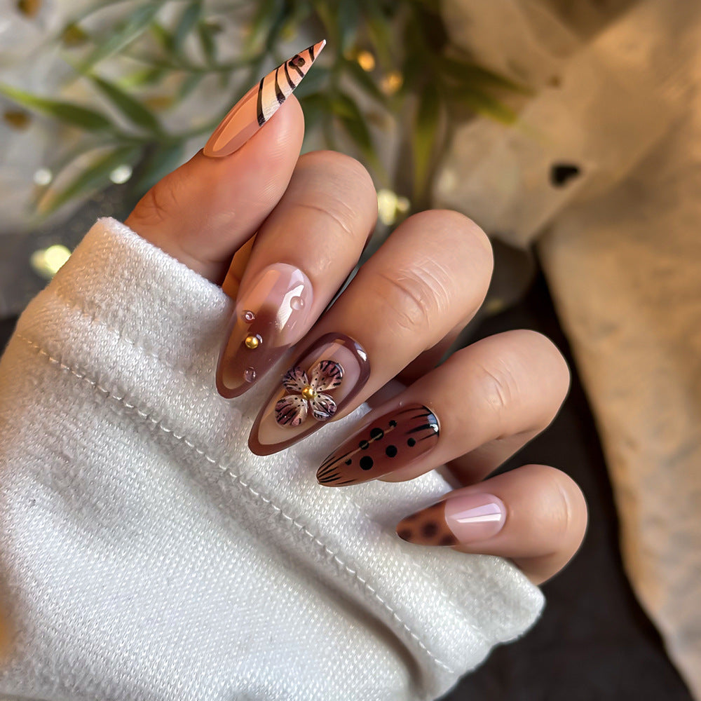 Artistic Press-On Nail Art Set with Floral and Abstract Design Kalsten
