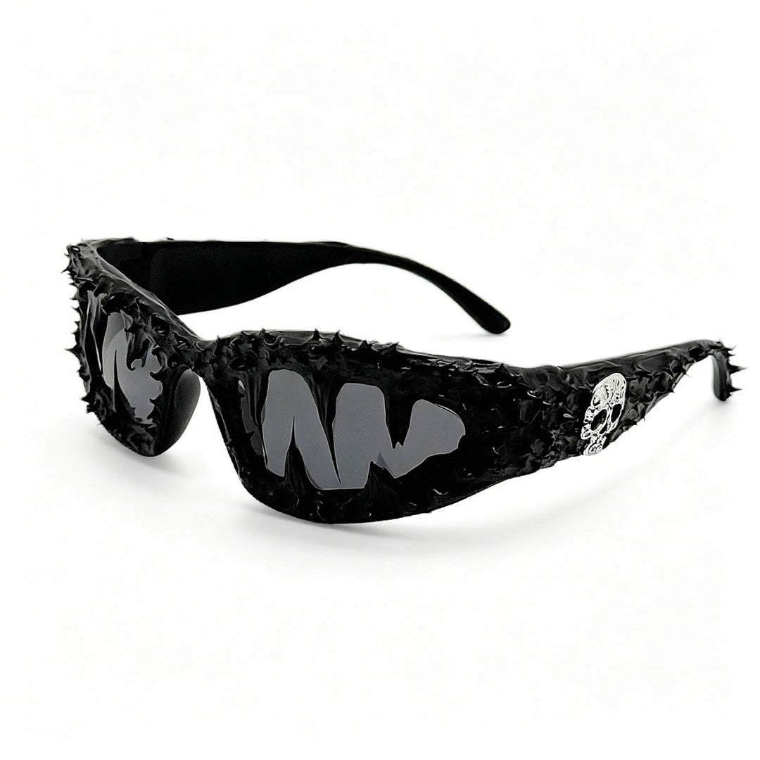 Ladies creative fashion sunglasses with unique spikes and skull design Kalsten