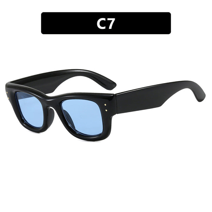 Women's fashionable sunglasses with wide, elegant frame and protective UV filter Kalsten