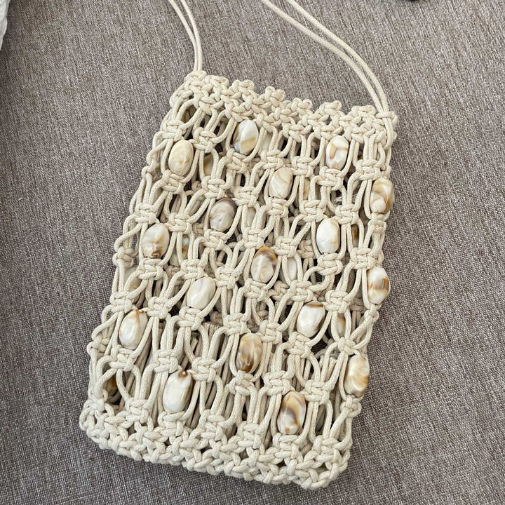 Hand-knotted shoulder bag with shells Kalsten
