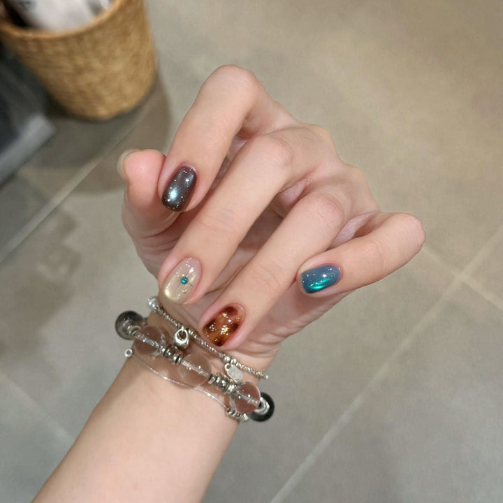 Artificial nails with shimmering effect Kalsten